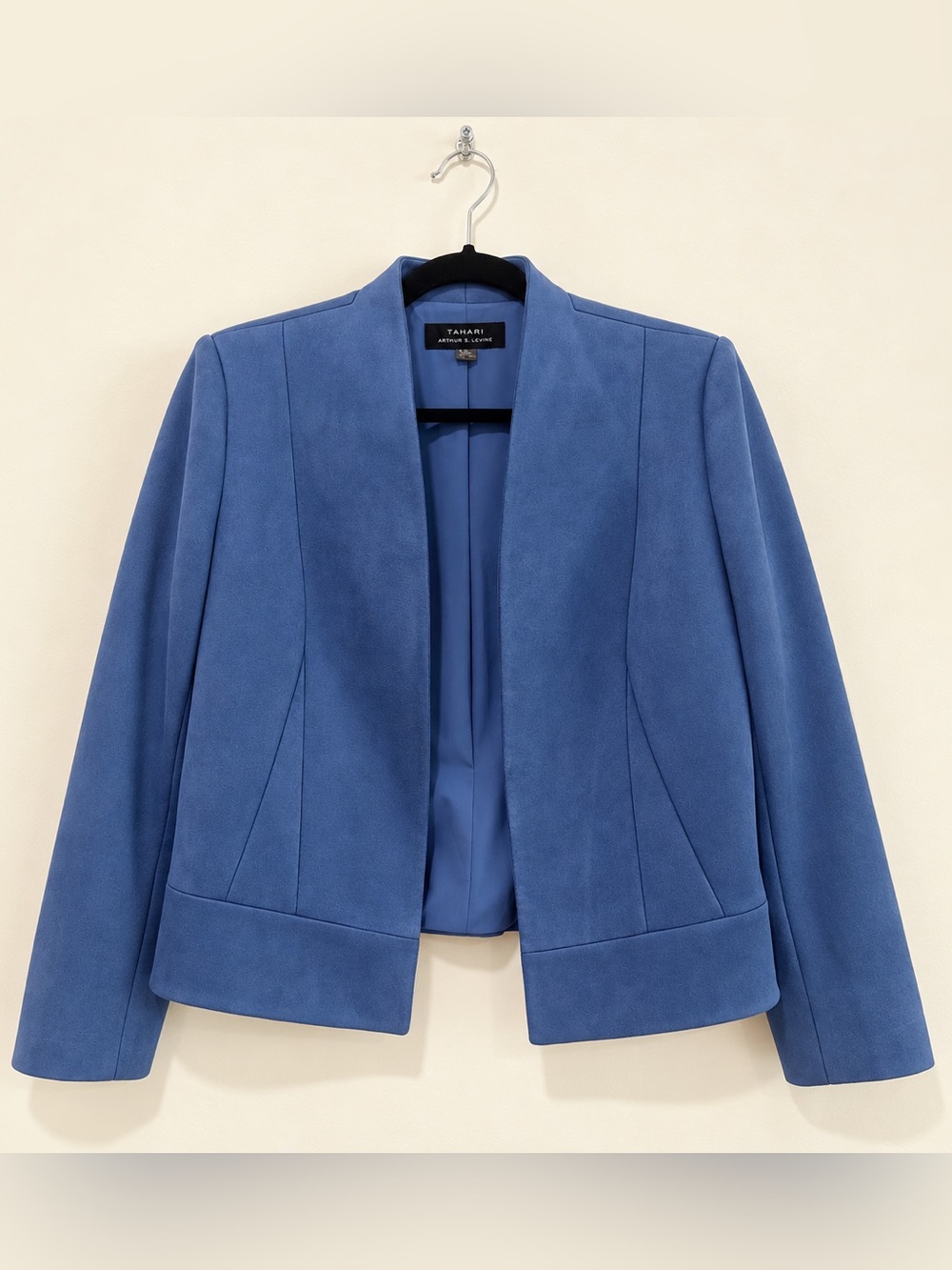 Tahari Arthur S Levine Blue Faux Suede Open Front Cropped Blazer 10